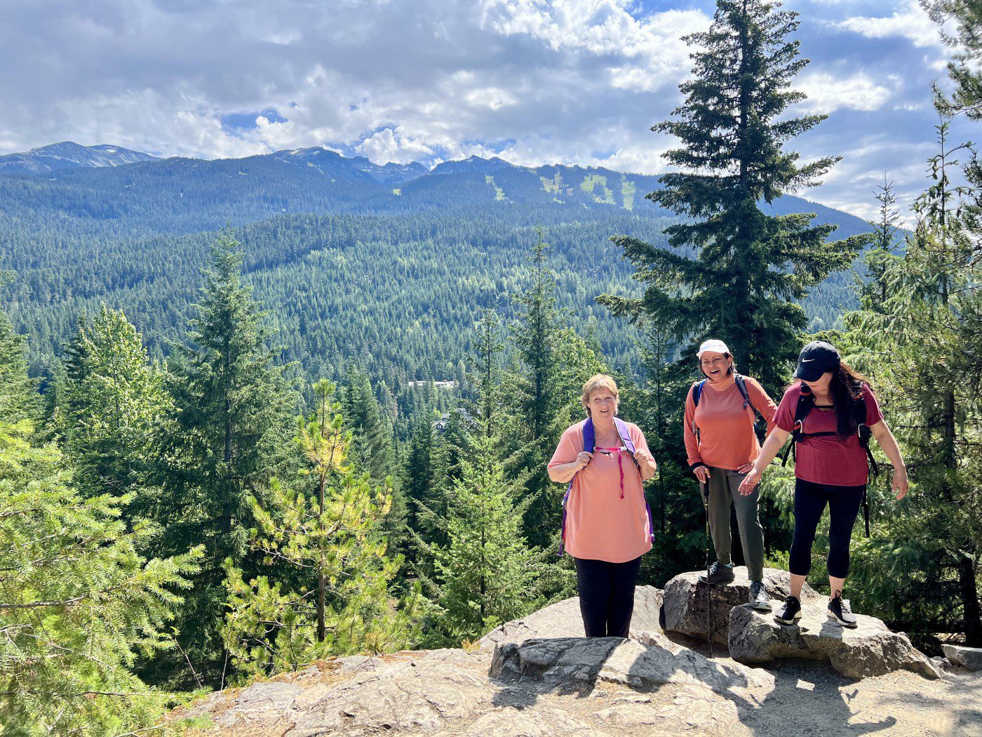 Womens are enjoying the mountain tracking | Review